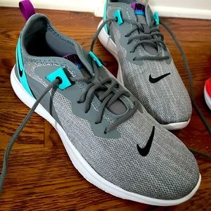 Nike Women’s Flex Trainer 9 Lightweight Shoe